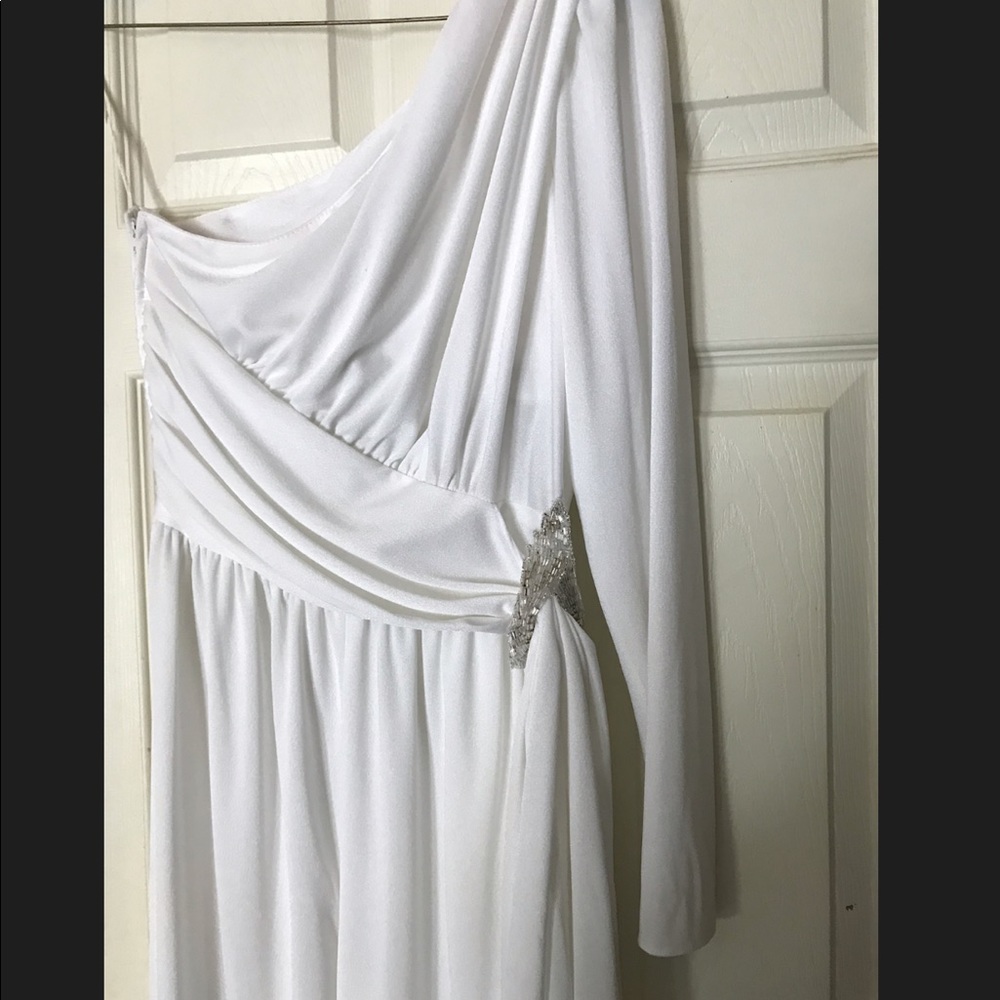 White one shoulder jumpsuit size 7/8 Holiday